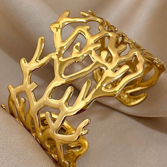 Silver or Gold  Women's Beach Vibes Wide Bracelet - Picture 6 of 13